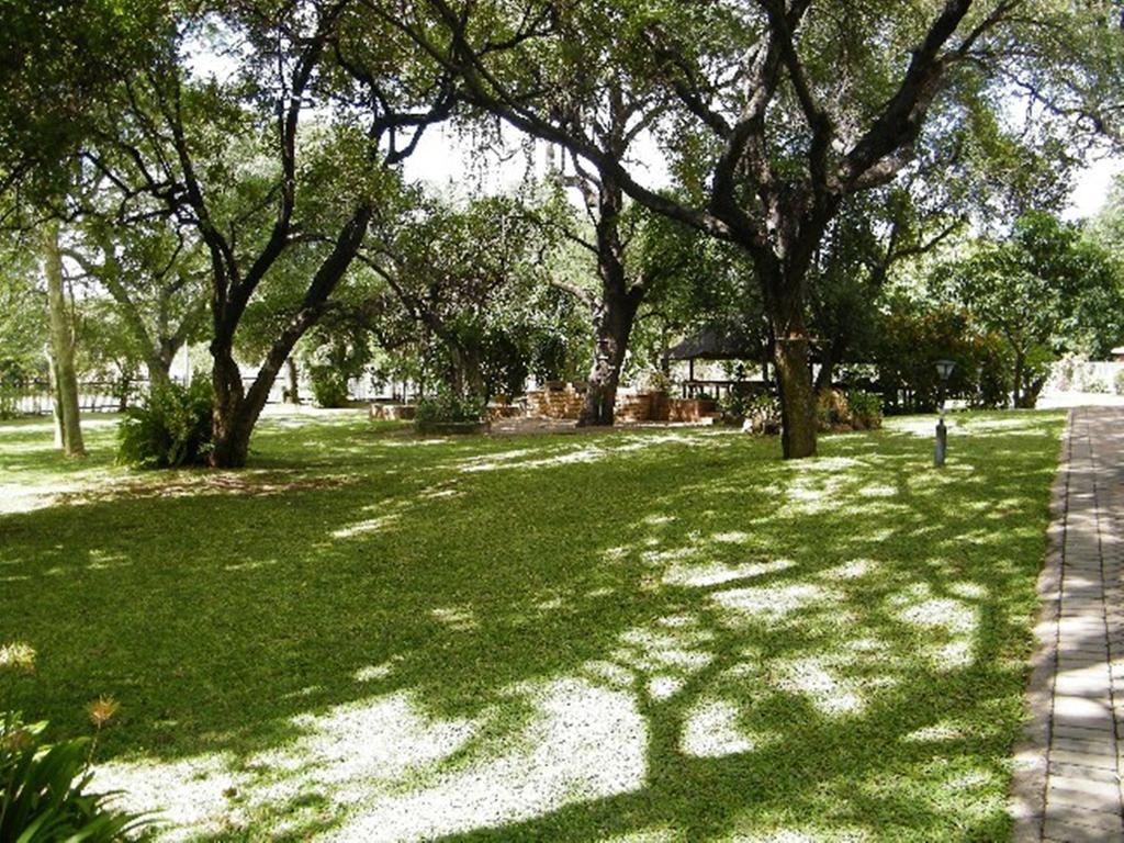 Sunbird Lodge ファラボルワ エクステリア 写真