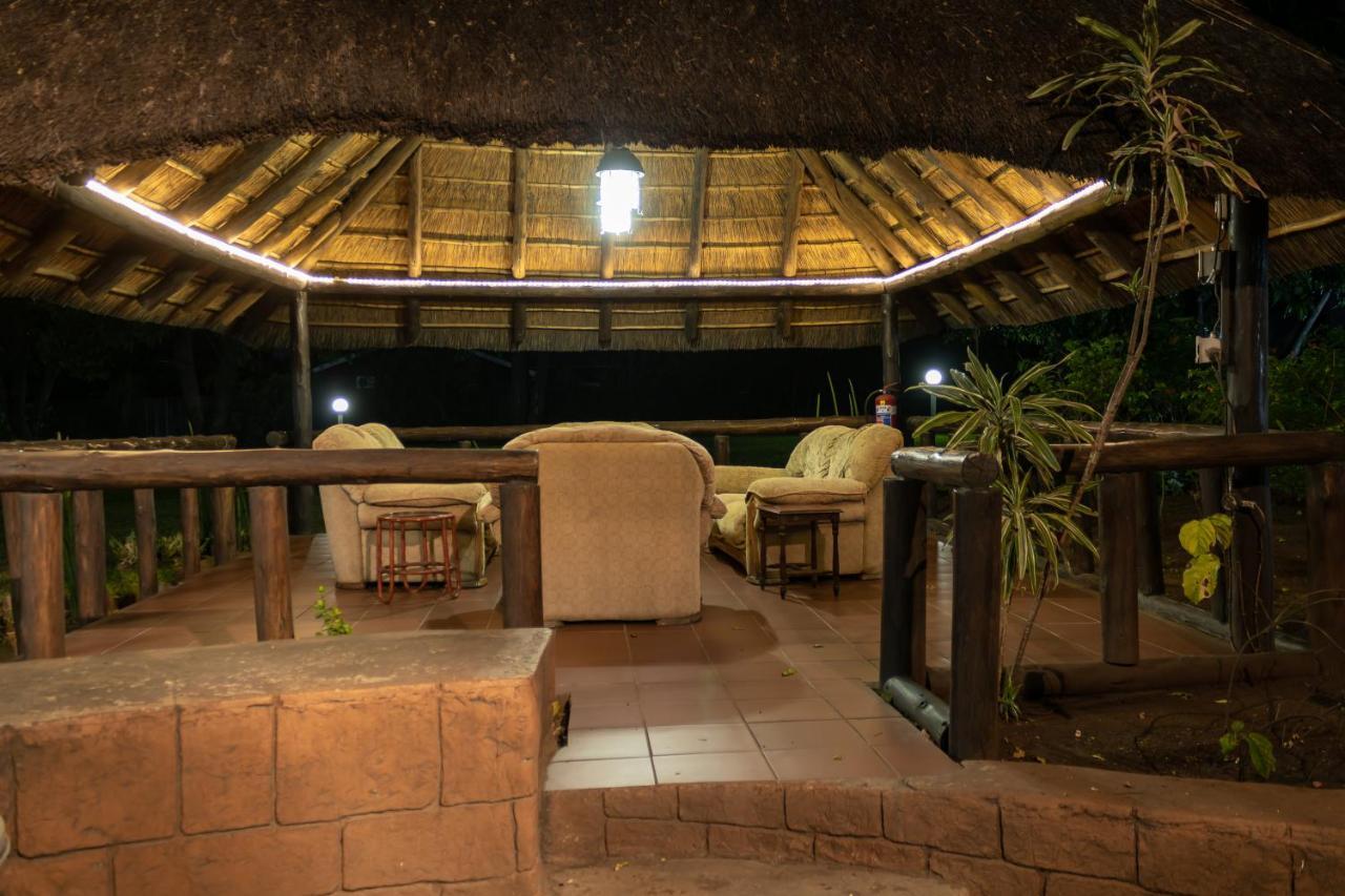Sunbird Lodge ファラボルワ エクステリア 写真